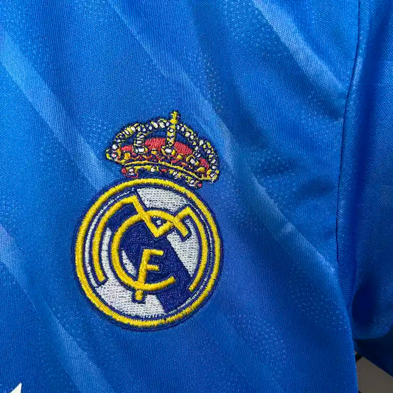 Conjunto infantil Real Madrid 25/26 Alternativa