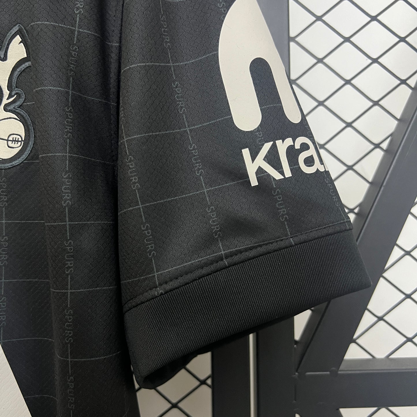 Tottenham 25/26 Alternativa