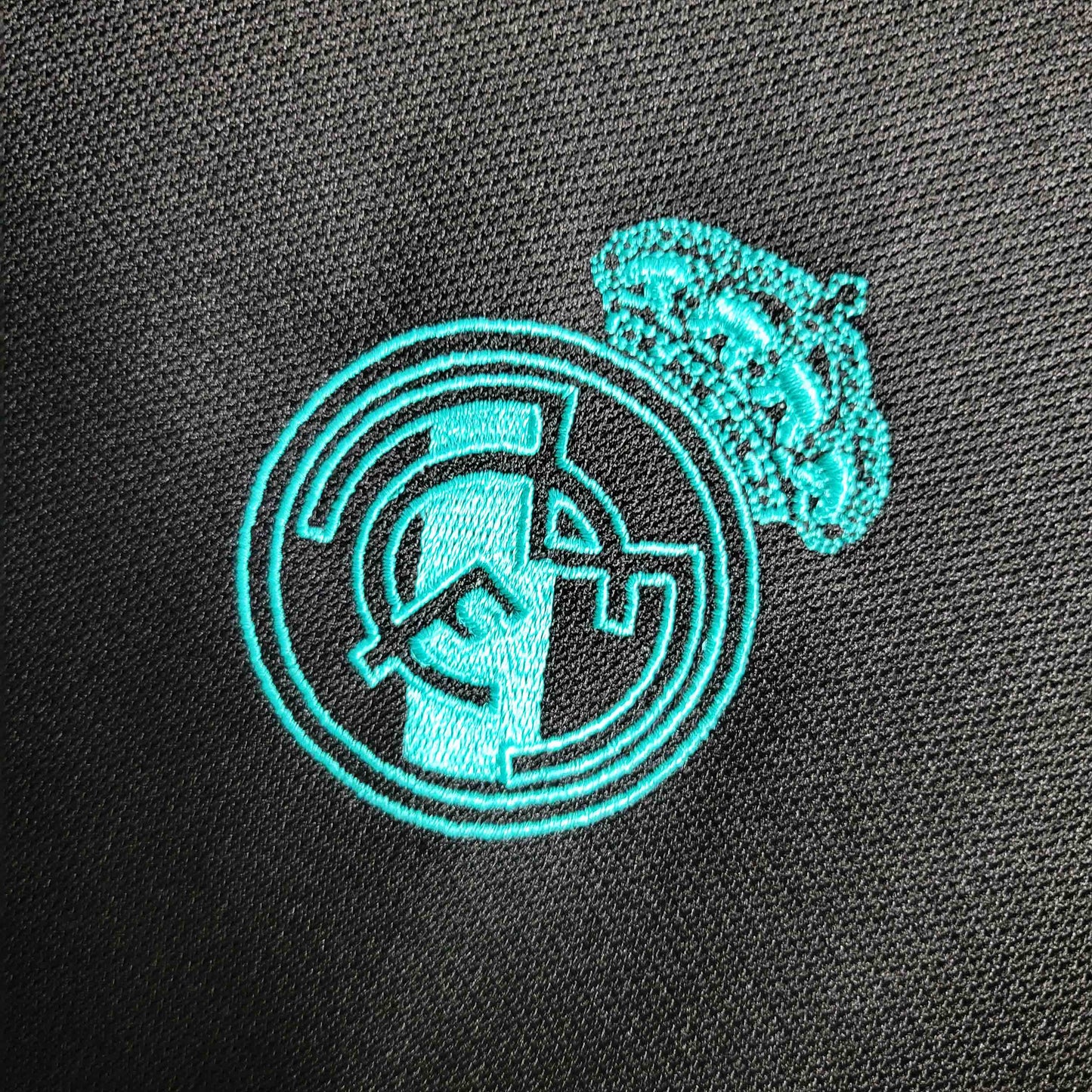 Real Madrid 17/18 Alternativa Retrô