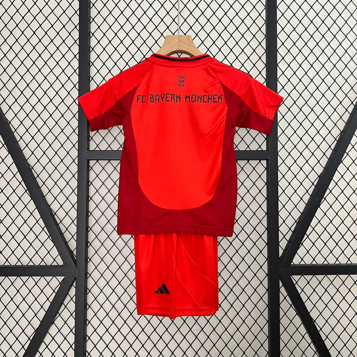 Conjunto Infantil Bayern de Munique 24/25