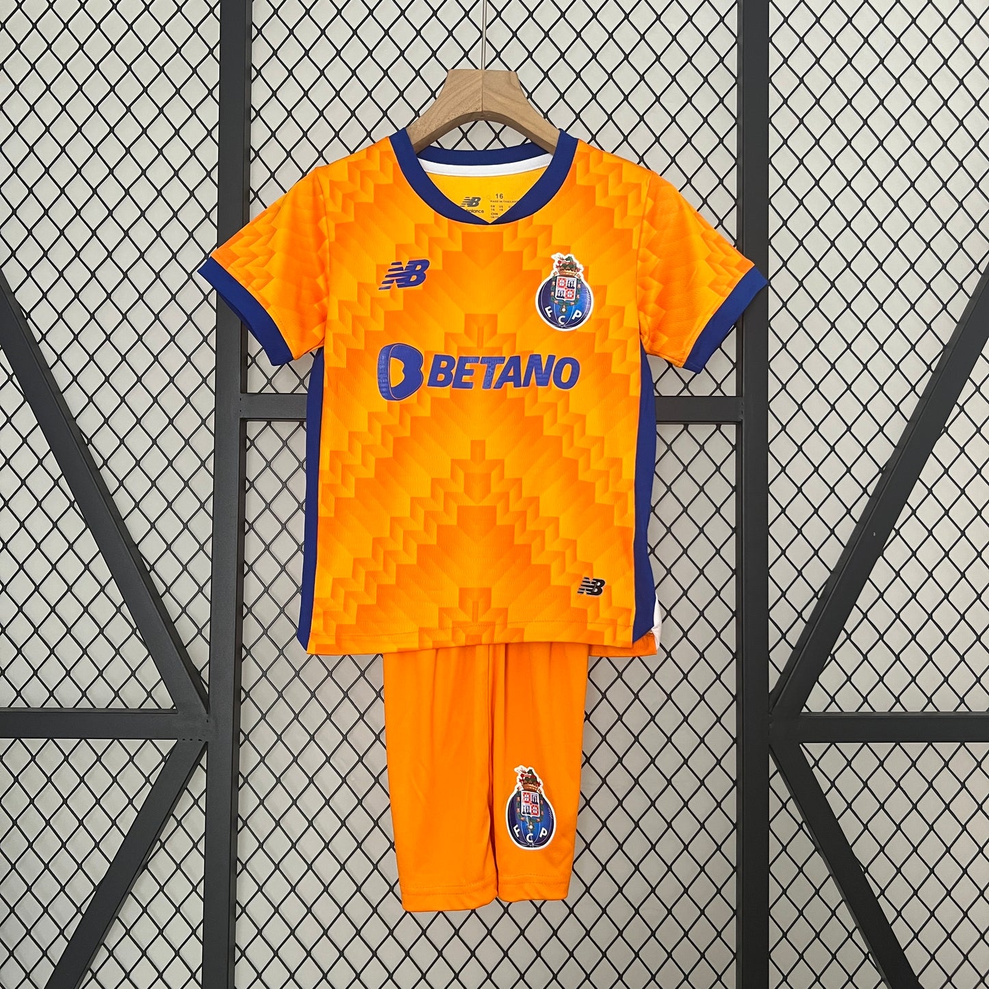 Conjunto Infantil FC Porto 24/25 Alternativo