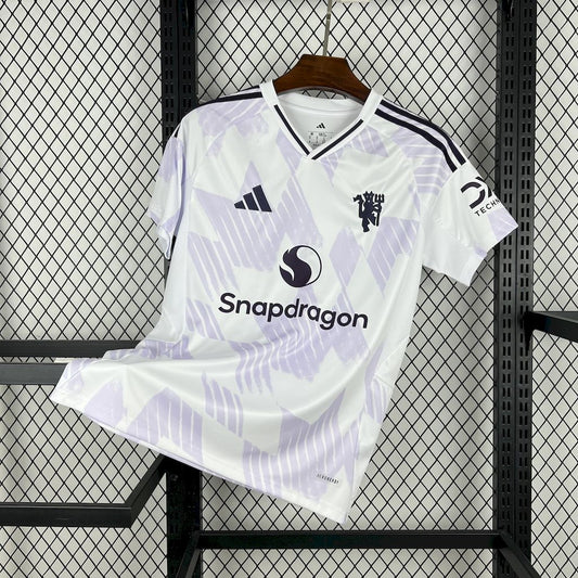 Manchester United 25/26 Alternativa