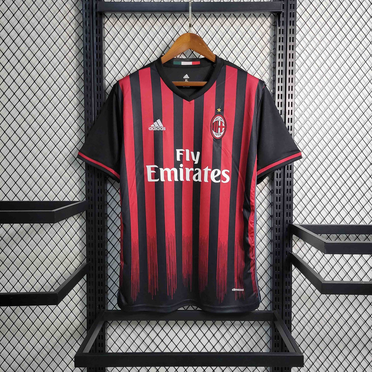 AC Milan 16/17 Retrô