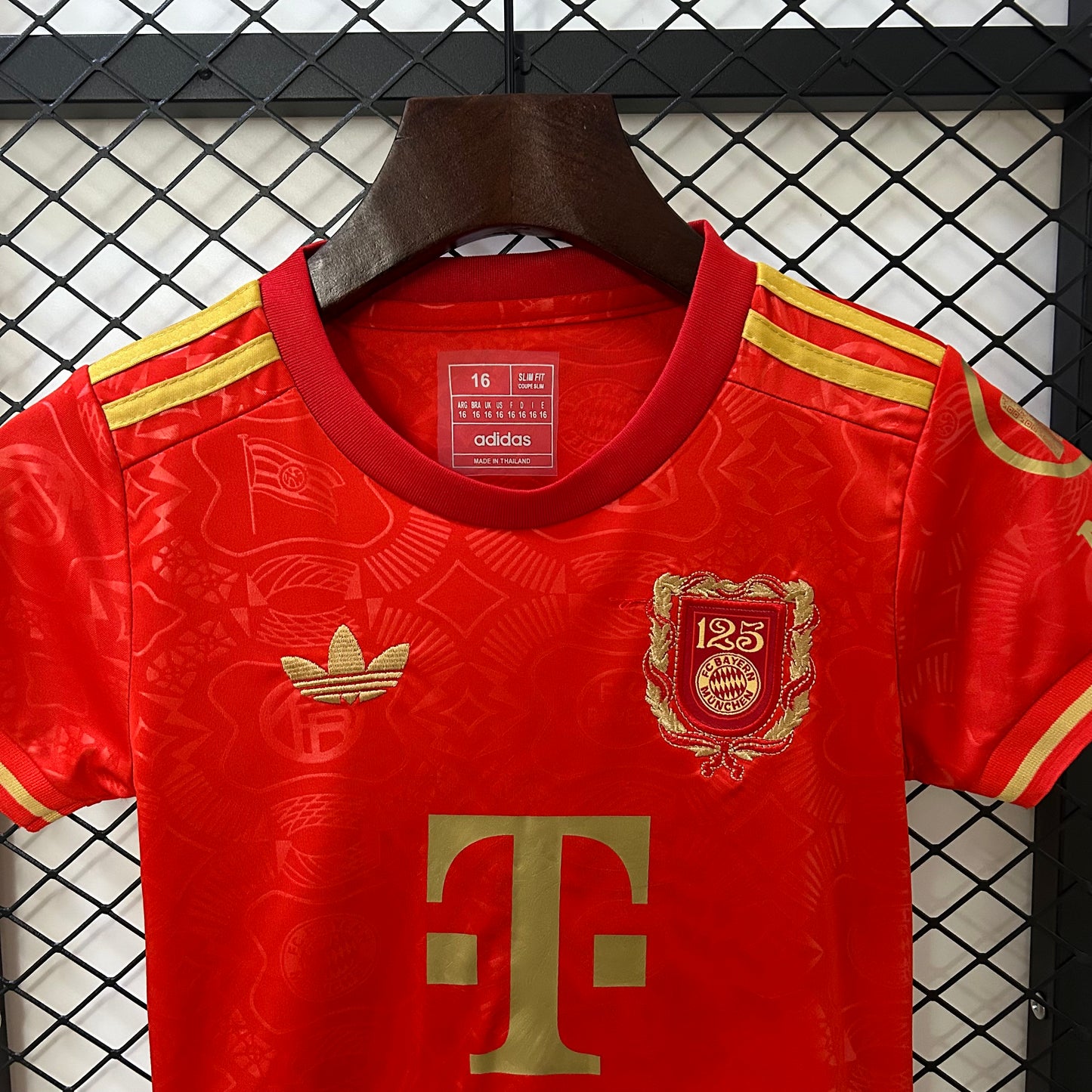 Conjunto Infantil Bayern Munique - 125° Aniversário