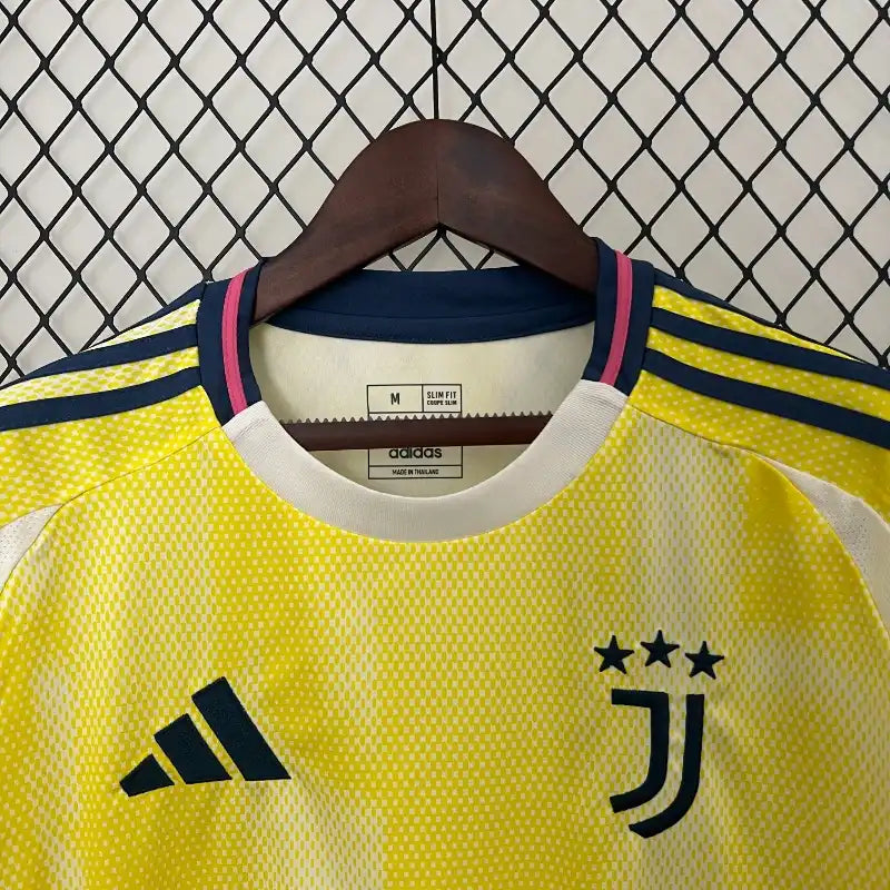 Juventus FC 24/25 Alternativa